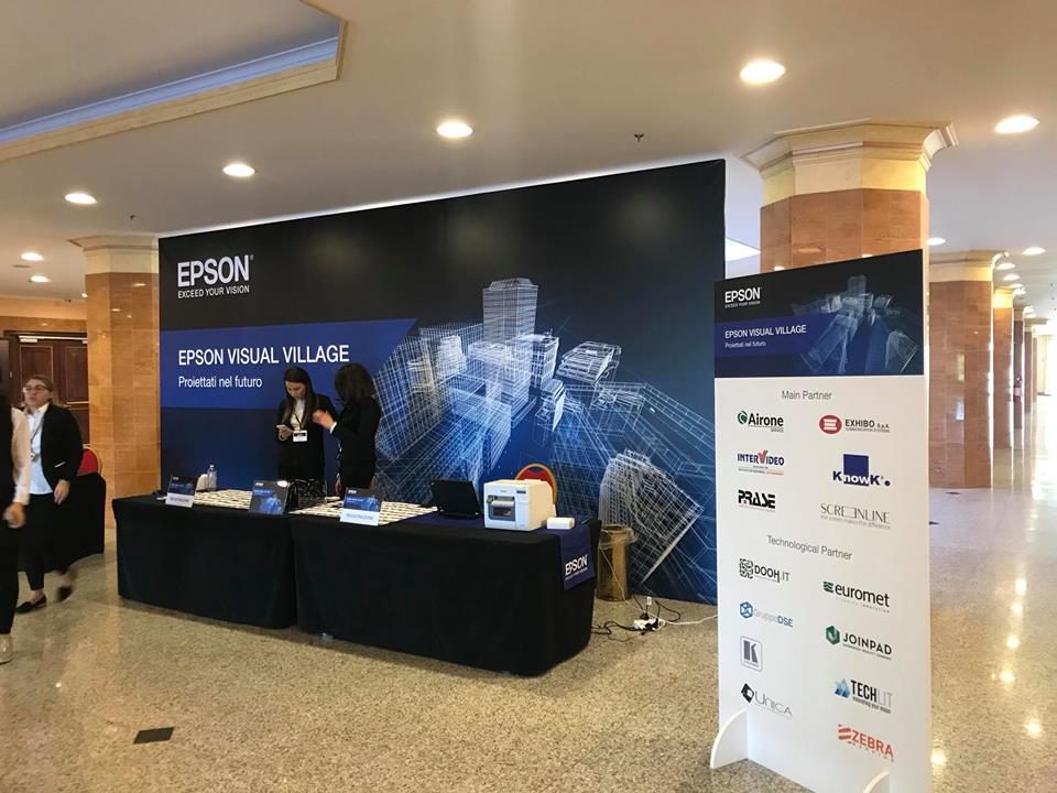 Euromet's tweet photo. Ready to go! #Epsonvisualvillage #Rome 
#Stacking #Kalibro #riggingframe
https://t.co/3LIUo1TfQS https://t.co/xbg4Hwx2l6