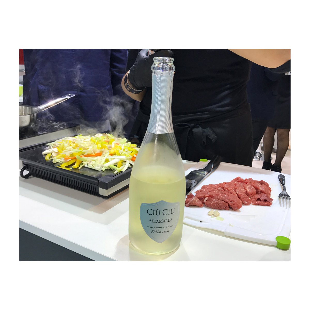 MAPcomm's tweet photo. La nostra esperienza a #HOST insieme a #PuntoDe! #host2017 #milano #tecnologia #cucina #arredo #design #tech #home #kitchen #wine #ice #caso https://t.co/J2agkXVb2i