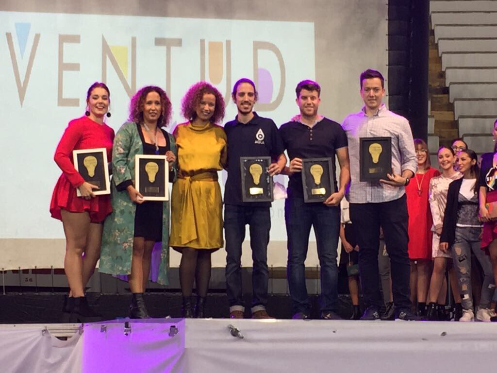 imorenomelilla's tweet photo. Lamia K. demuestra ignorancia supina cuando divaga sobre Feria de Emprend. No sabe ni en la edición en la q estamos... #jóvenesprotagonistas https://t.co/pk9QW5xIi9