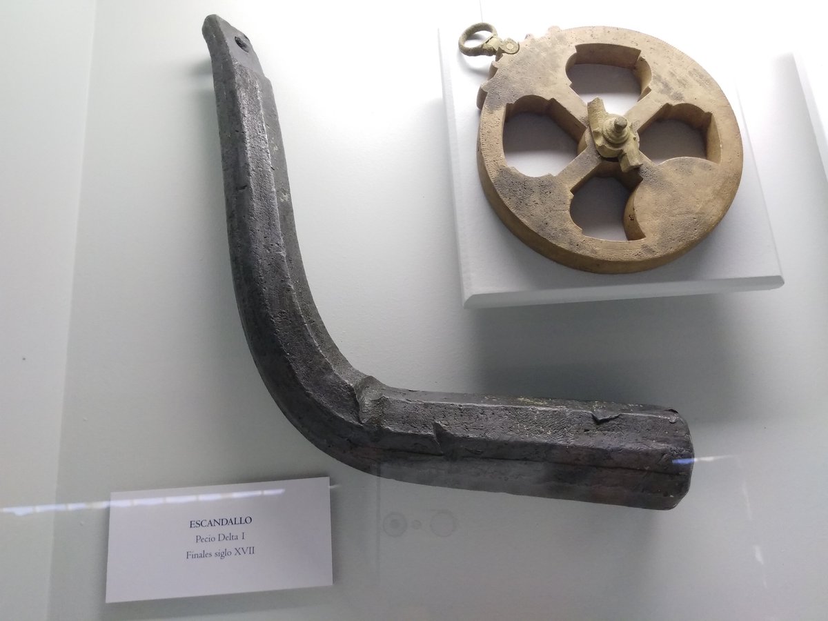 MuseoCadiz's tweet photo. #legadomar El escandallo es una especie de plomada que atada a una cuerda servía para medir la profundidad y el tipo de fondo marino s.XVII https://t.co/nMaXXnitG2