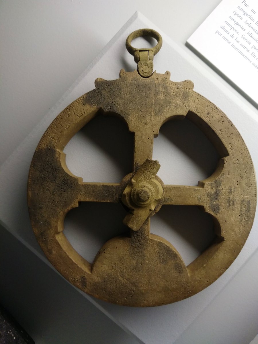 MuseoCadiz's tweet photo. Este #astrolabio, imprescindible para navegar y orientarte en el mar en el s. XVII sirvió para diseñar el cartel de la expo #legadomar https://t.co/wWe1MIrIwN