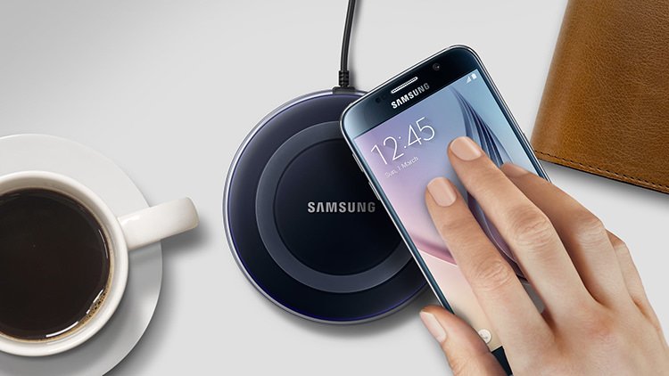 iAppleMania's tweet photo. Samsung al lavoro su una #Base di #Ricarica simile alla #Airpower #Wireless - https://t.co/cbNNQ1dDPs https://t.co/Dmfmt3SABo