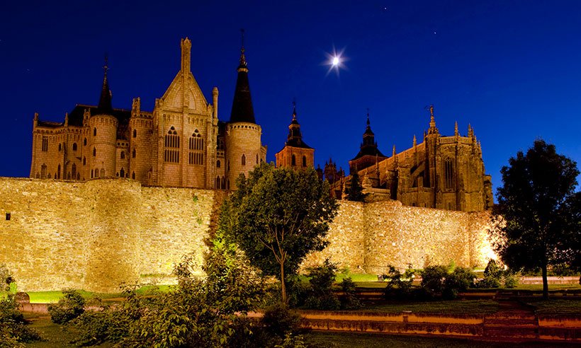 hola's tweet photo. En @holaviajes te proponemos hacer una ruta de Astorga a Ponferrada enlazando pueblos leoneses con mucho sabor https://t.co/XXTV6zN5Wr https://t.co/e9LhpFq4ku