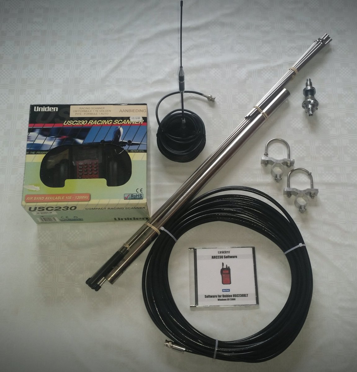 Scannernet's tweet photo. Vandaag mogen wij deze mooie set (Uniden Bearcat 230e, antennes en bekabeling) leveren aan een klant. #webshop #scanner #Scannernet https://t.co/XvxBPfK5bZ