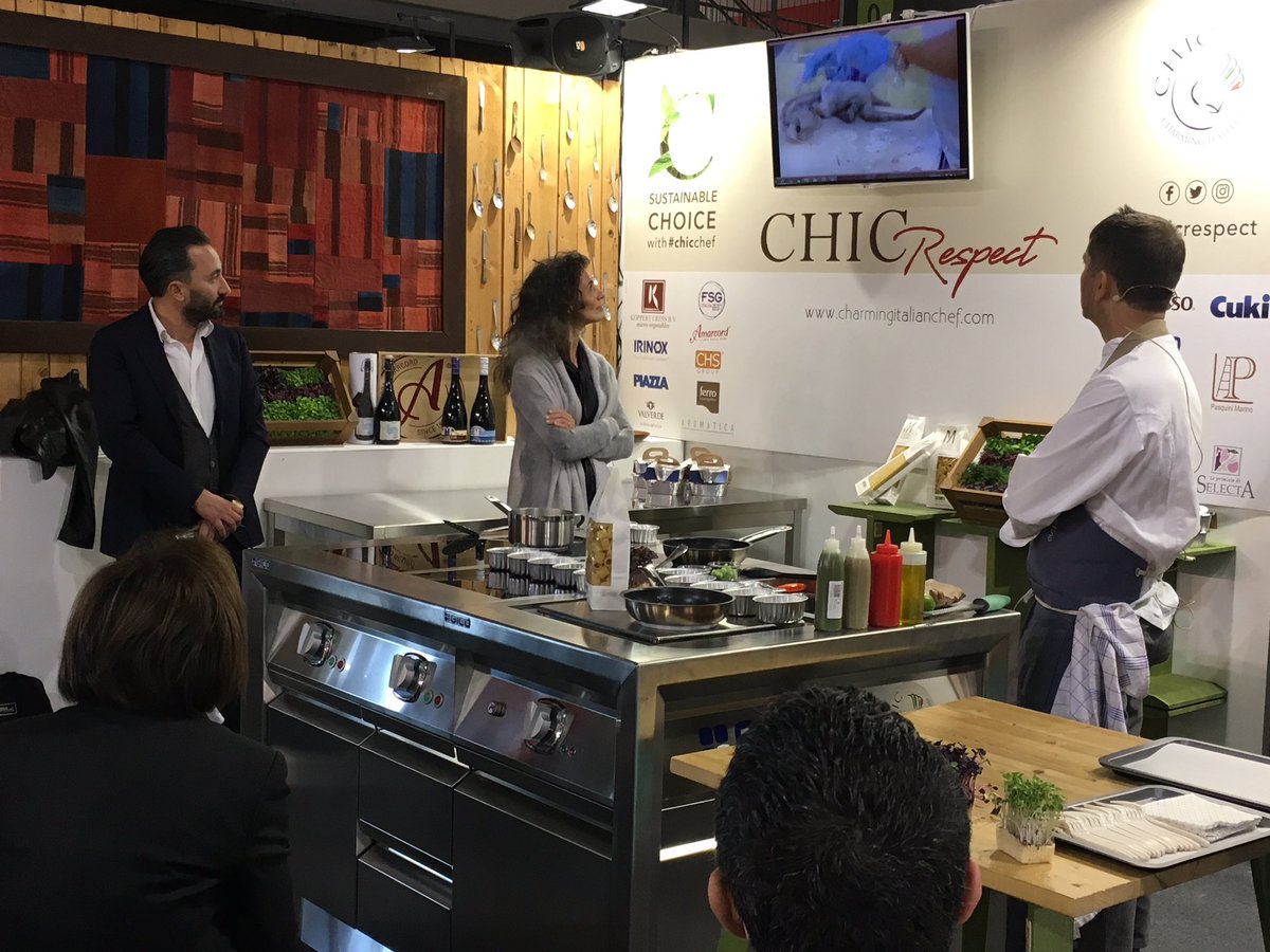 ChicChefs's tweet photo. Se vogliamo continuare ad essere tra i peggiori consumatori di pesce, dobbiamo andare sempre di più verso la pesca sostenibile #chicchef #chicrespect https://t.co/zFUPUcVp1z