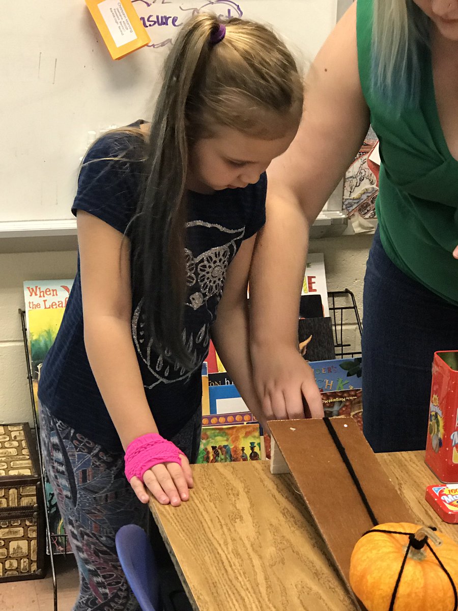 BlevinsBunch120's tweet image. Wonderful SSTEAM Night at Scott #scottscorpions #SSTEAM #amazonrocks