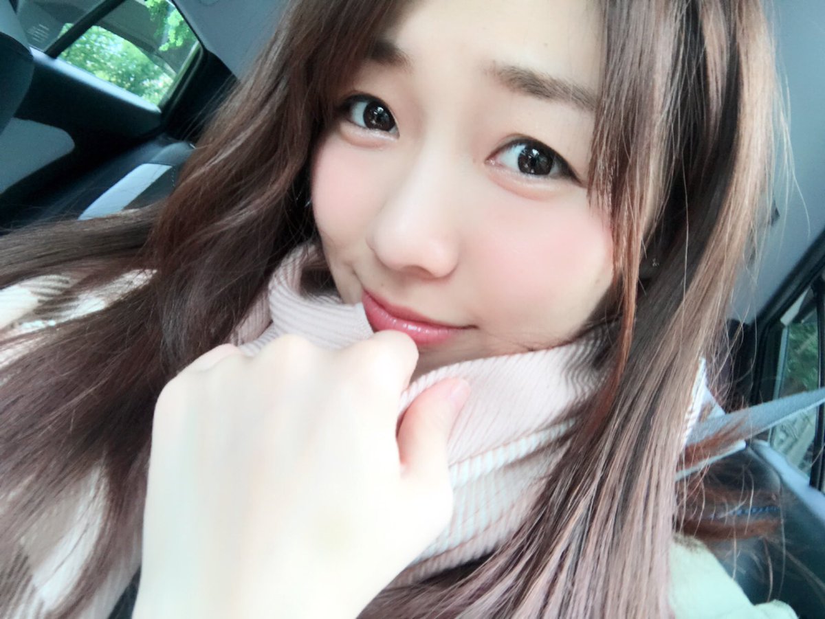 須田亜香里 Ske48 Twitter પર 自撮り Iphone7でアプリのインカメ使用 カメラ360のrosyは間違いない B612も最近使ってる アプリの初期設定だとインカメで撮ると鏡になって写るけど 設定で反転解除した方が可愛く写る あとシャッター音無し設定にすると