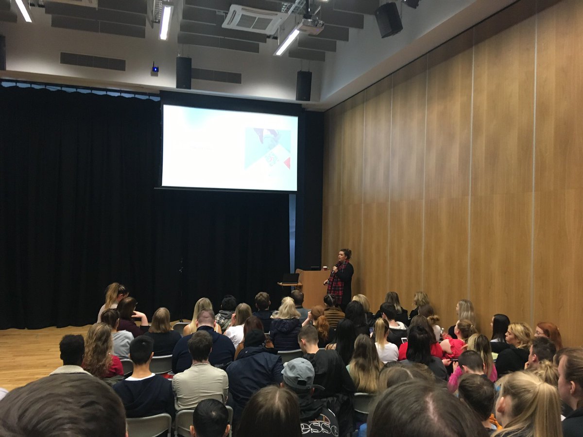 CofGCollege's tweet photo. A BIG welcome to @ShannonMcEnroy_ @CelloSignal @wearestv @scotpulse @Glasgow_Live @kirstinjane talking digital with our students today! https://t.co/fNjdWTRbLy