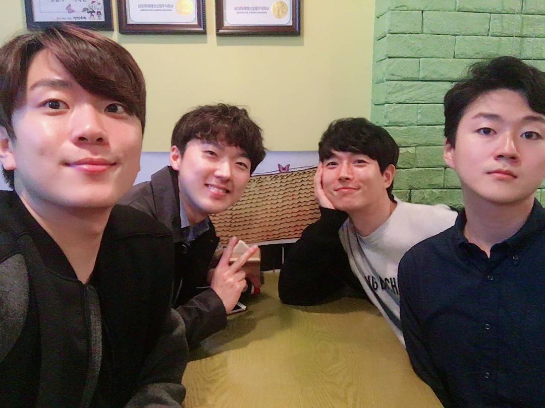 with_mingq's tweet photo. 포레스텔라 우승길 걷자 #포레스텔라 #조민규 #배두훈 #강형호 #고우림 https://t.co/BcVvaCccIU