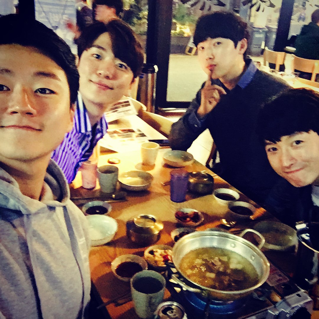 with_mingq's tweet photo. 포레스텔라 우승길 걷자 #포레스텔라 #조민규 #배두훈 #강형호 #고우림 https://t.co/BcVvaCccIU