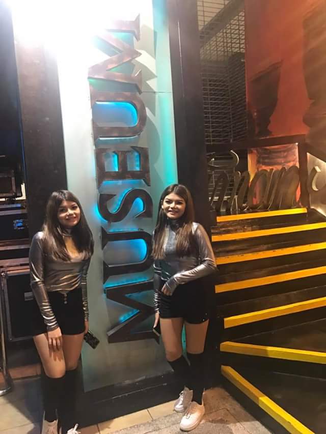 SheiMOfficial's tweet photo. SheinaAndSheila
DuringYlonaConcert @MusicMuseum
#FrontAct
@ylonagarcia
with InigoAndMaris
:-) https://t.co/rapHtCnNTy