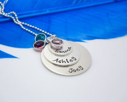 DealFindingMum's tweet photo. Fancy getting your hands on this gorgeous necklace - personalised with your kids names and bithstones? #competition https://t.co/BLDA2eWNq7 https://t.co/7RgUnYxyMB