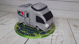 Ermintrudescake's tweet photo. Burstner #campervan #cake https://t.co/UVBxGHKlP3