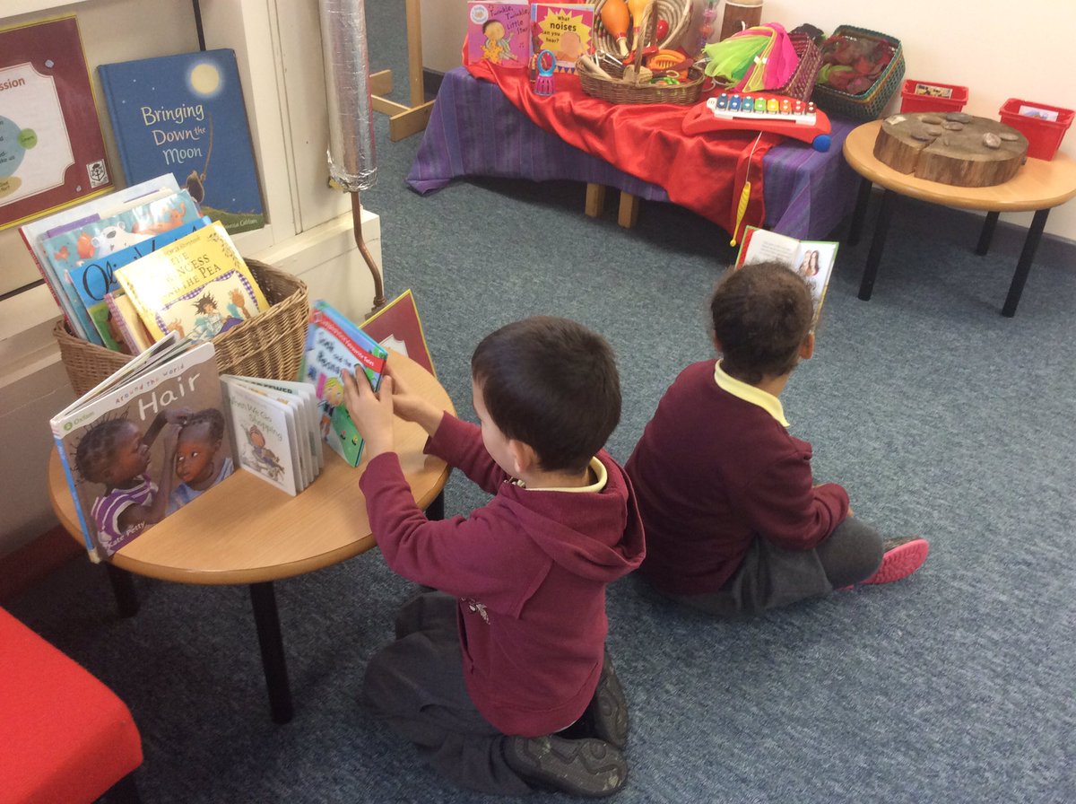 stcharleshullFS's tweet photo. For the love of books!! @StCharlesHull #eyfs #reading #literacy #languageenrichment https://t.co/S9qt9FHVCa