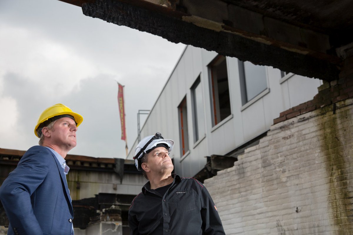 Eind 2016 legde een grote brand <a href="/MotoPortRdam/">MotoPort Rotterdam</a> in de as. Eigenaar Jan de Kuijer en onze Evert Suijker blikken terug.  bovemij.nl/nieuws/bovemij…