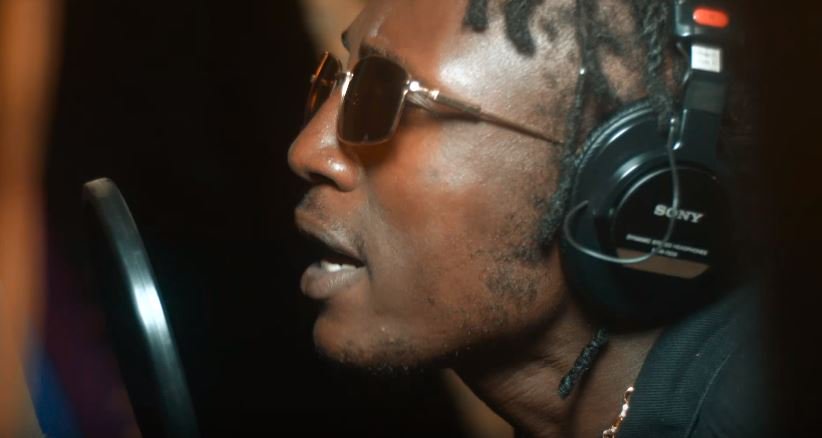 thetowerpost's tweet photo. VIDEO: Ziza Bafana Stings MPs, Government in New Song “Batutunze” – Watch it Here: https://t.co/ojTNfCSXWM https://t.co/izCT441qhd