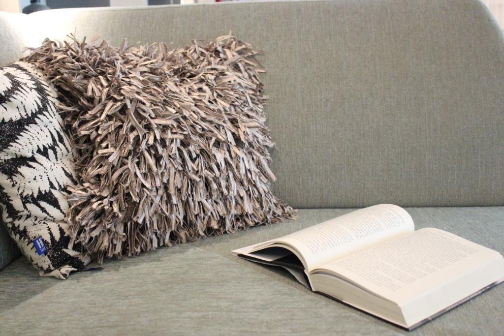 AMSElement's tweet photo. Explore the Element Living Room with a good book. #inyourelement

Learn more: https://t.co/lthQ080EP6 https://t.co/9SJ6mfE1FX