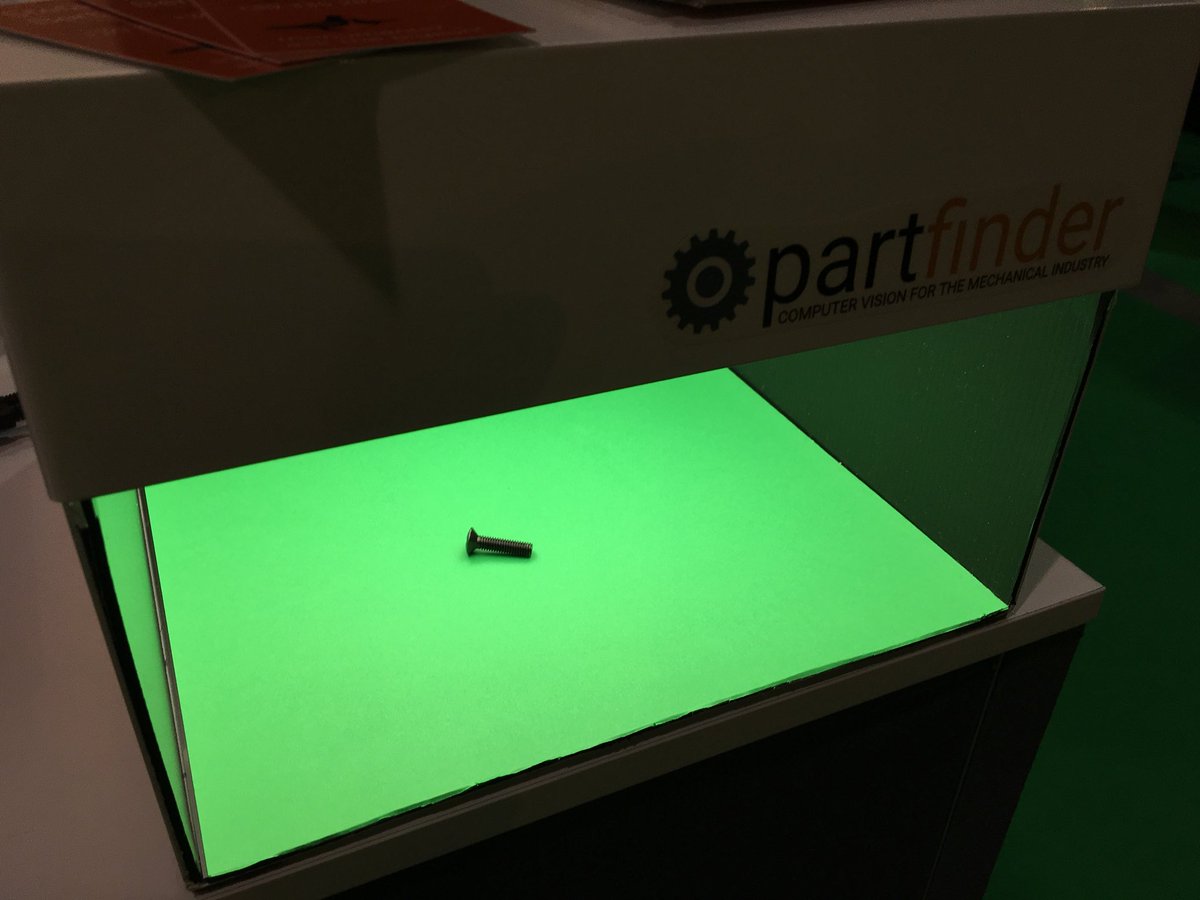 erstartup's tweet photo. Allo stand H16 di #Smau c’è #GetCOO, #startup vincitrice premio Lamack a #R2B2017 per #pathfinder: identificazione di parti di ricambio https://t.co/w0s3uoybhv