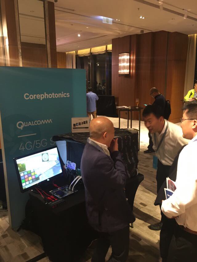 Corephotonics's tweet image. Demonstrating Falcon Camera, The World’s  Slimmest  Zoom Dual Camera, at Qualcomm summit
tinyurl.com/ycqcx2k7
#dualcamera 
#mobilecamera