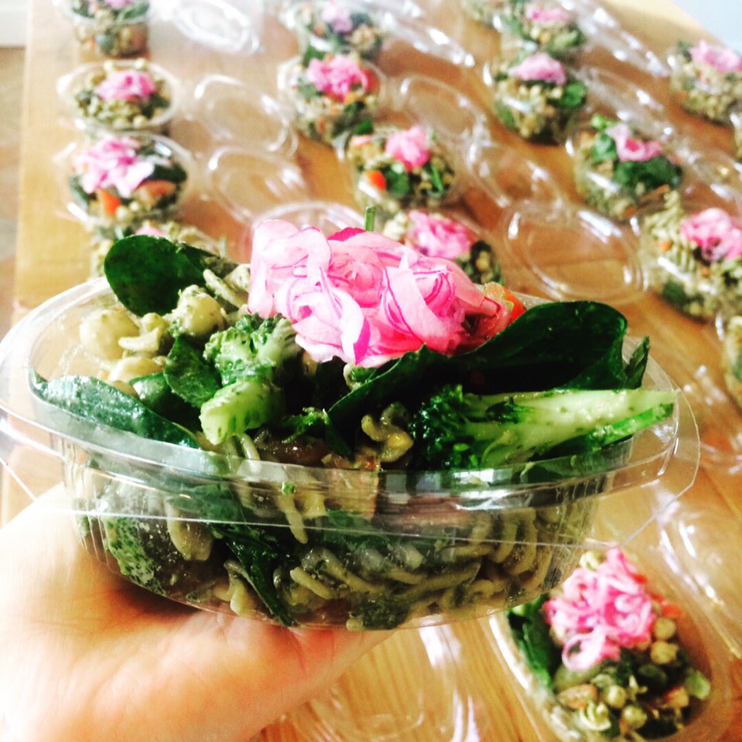 darkhorsepizza's tweet photo. Wholemeal pasta, homemade pesto &amp; pickled red onion! #countryfresh #LouthChat #locavoreBlackRock #vegan https://t.co/X6sPvCtAIt