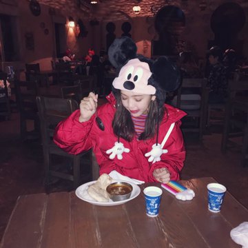 藤田ニコル ミッキーに変身 ディズニーコーデが 真似したい 可愛い と話題 モデルプレス