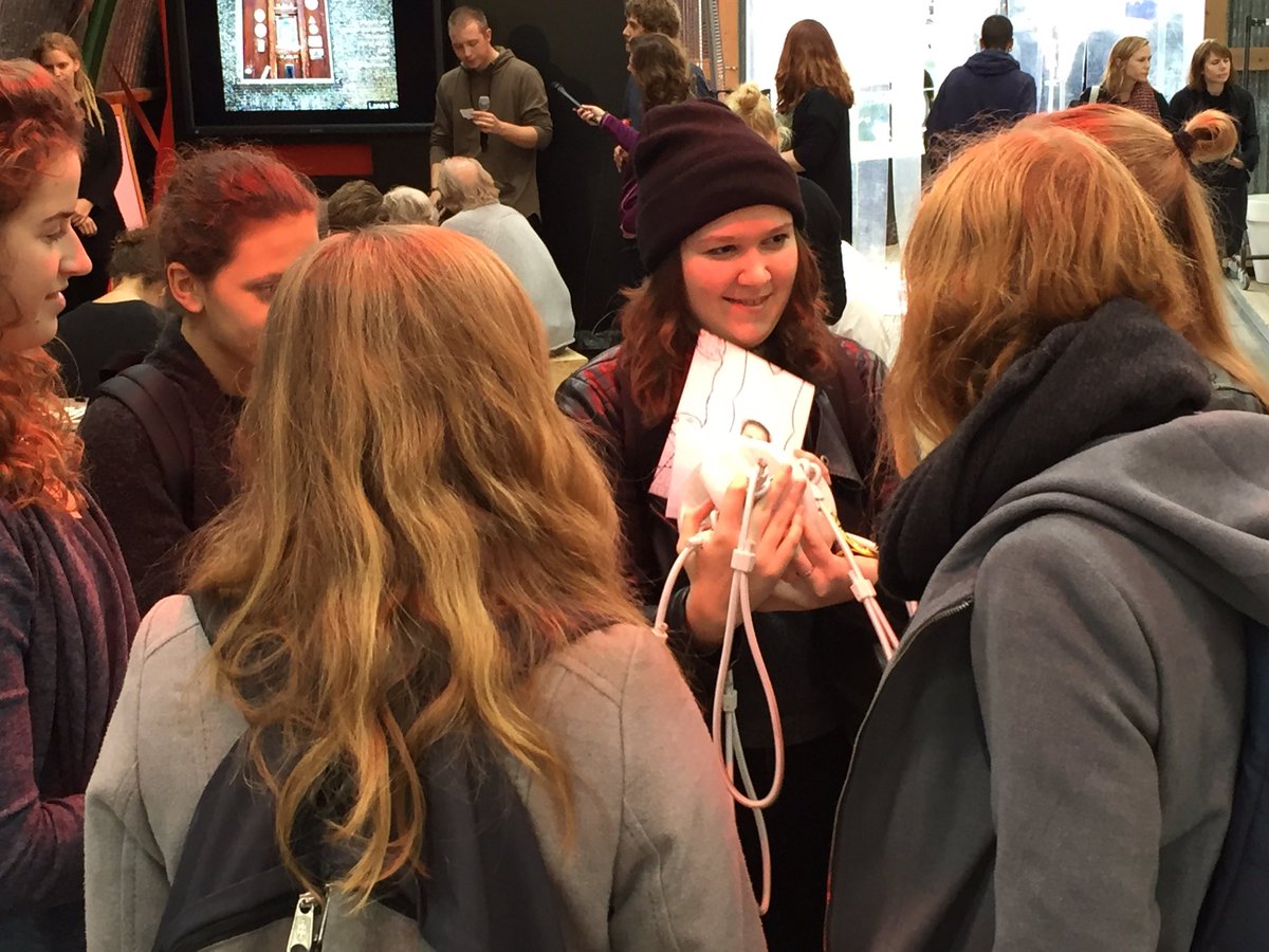 ErikavPinxteren's tweet photo. Vandaag aan t werk @dutchdesignweek in het #bll17 https://t.co/zFNIVj9Zb5