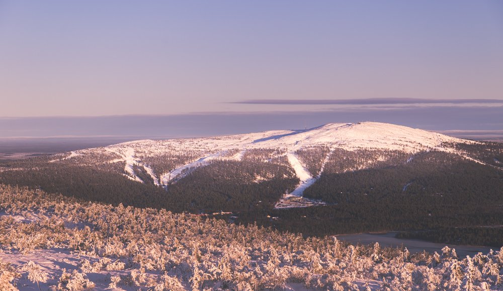 VisitLevi's tweet photo. Look at this view! Seeing first snow sunset after a long time makes us so happy.

#levilapland #visitlapland https://t.co/Phi80MHA4P
