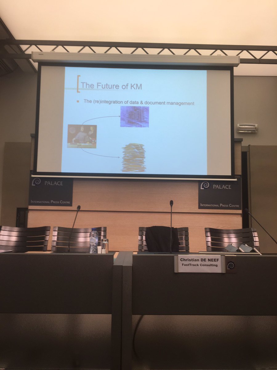 Ventat's tweet photo. Les outils évoluent pour permettre la réintégration de la gestion des données et des connaissances #KM #COMMnet https://t.co/VMirga4xsk