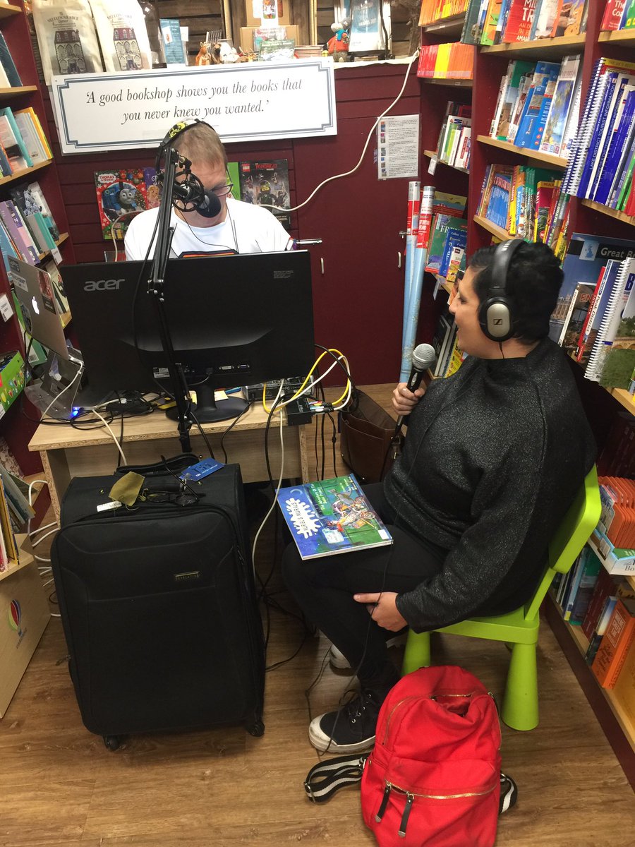 KenilworthBook's tweet photo. It's all happening here! Half the town has turned out to colour in our windows - meanwhile @SensoryMurals is on the radio! https://t.co/W7zTc0Jaod