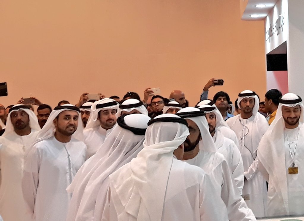 rhonita_p's tweet photo. Managed to catch a glimpse of the #DubaiRuler HH Sheikh Mohammed Bin Rashid Al Maktoum #firsttimeinperson https://t.co/WjAE0grPZm
