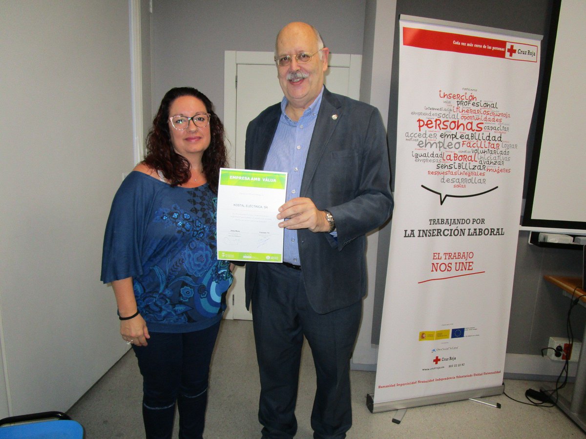CreuRojaSBD's tweet photo. 📸 Molt contents de la col·laboració amb @KOSTALent . Avui els ho hem volgut agrair. Gràcies! | #sabadell https://t.co/71ZOHeJ1Mk