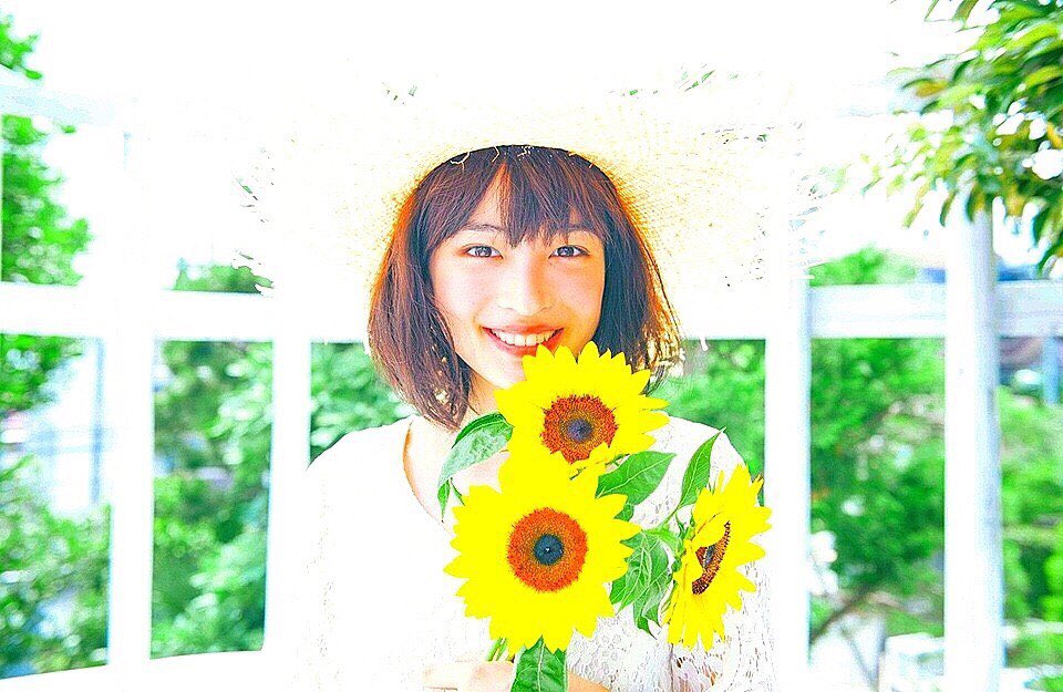Suzu0619__Mg's tweet photo. 笑顔。普通の顔。セクシー。マスク。何しても可愛���😻
👼やな〜…… https://t.co/DLCqzWlbiZ