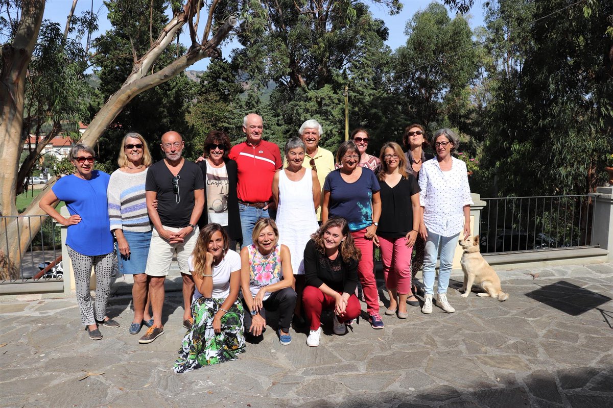 AbcElba's tweet photo. Nuove esperienze, nuovi amici: studia l'italiano con #abcelba #italianlanguageschool e vieni a conoscere @VillaTeresaElba all'Isola d'Elba! https://t.co/LBPtgrZYfr