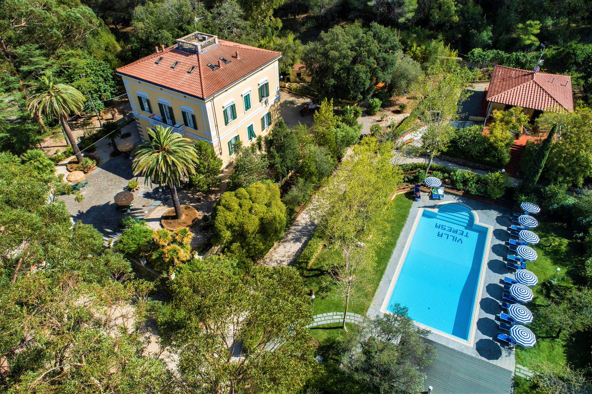 AbcElba's tweet photo. Nuove esperienze, nuovi amici: studia l'italiano con #abcelba #italianlanguageschool e vieni a conoscere @VillaTeresaElba all'Isola d'Elba! https://t.co/LBPtgrZYfr