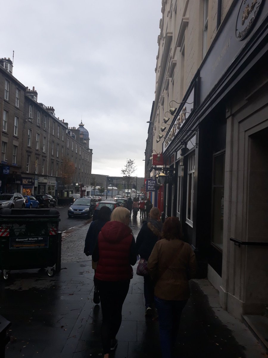 LynnAllardice's tweet photo. Our walk to slessor gardens #dhwdnd https://t.co/8zBwM556Ep