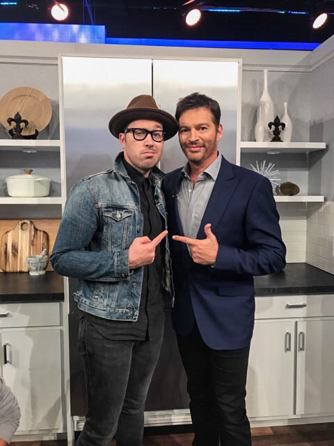 Today!! <a href="/HarryConnickJR/">Harry Connick Jr</a> and I rock Maple Buttermilk Fried Chicken on <a href="/harrytv/">HARRY TV</a>. So awesome!! Tune in y'all! #EatDelicious 🔥🙌👊