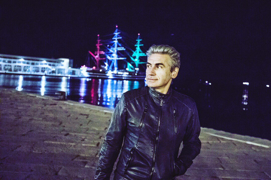 ligabue's tweet photo. "Più #MadeInItaly di così..."
#MadeInItalyTour #AmerigoVespucci https://t.co/rLxeluZ2cb