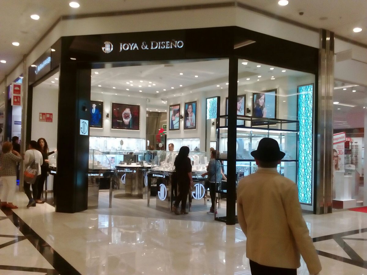 JoyaDiseno's tweet photo. ¡Ya estamos en @plazario_2! Tus #joyas de la mejor calidad, al mejor precio aquí ¿aún no nos conoces? ¡te esperamos!
#Miralodeotramanera https://t.co/DZ1PUnmtaP