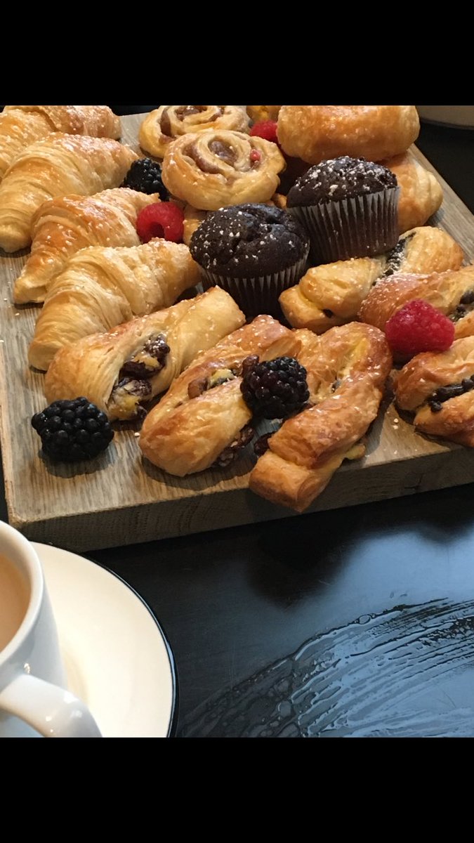 DivasNorthEast's tweet photo. Breakfast with @suzimac1 @AngieYI @lynn_waterman @LinLinRiv @DebsColdwell @HiltonNewca @GWFoundation @dandyevents #divas18 planning ππΌπ―π₯ https://t.co/2N9V7zj28X