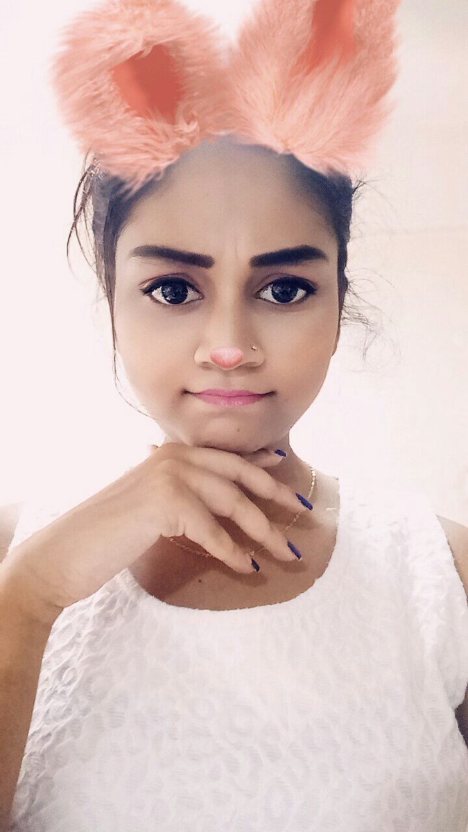 EswariSegaran's tweet photo. ✨
#snapchatfilters #tuesday #glowingmorenowdays #fattycheeks https://t.co/u6Cm3T2Qjs