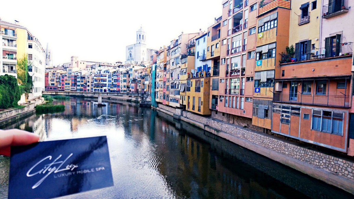 cityluxmassage's tweet photo. CityLux spotted at around the world! Thank you so much for all the pictures!
#citylux #spottedat https://t.co/7EkSwBNfAF