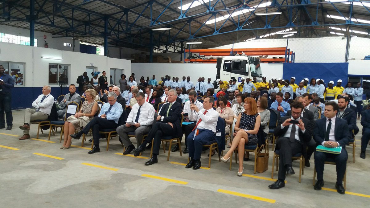Awex_Afrique's tweet photo. @AWEX_Belgium @PDELCOMMINETTE Inauguration des locaux de la société Génial, BIA Overseas #AWEX2017 #BEmissionCIV https://t.co/WlMrWvlEpp