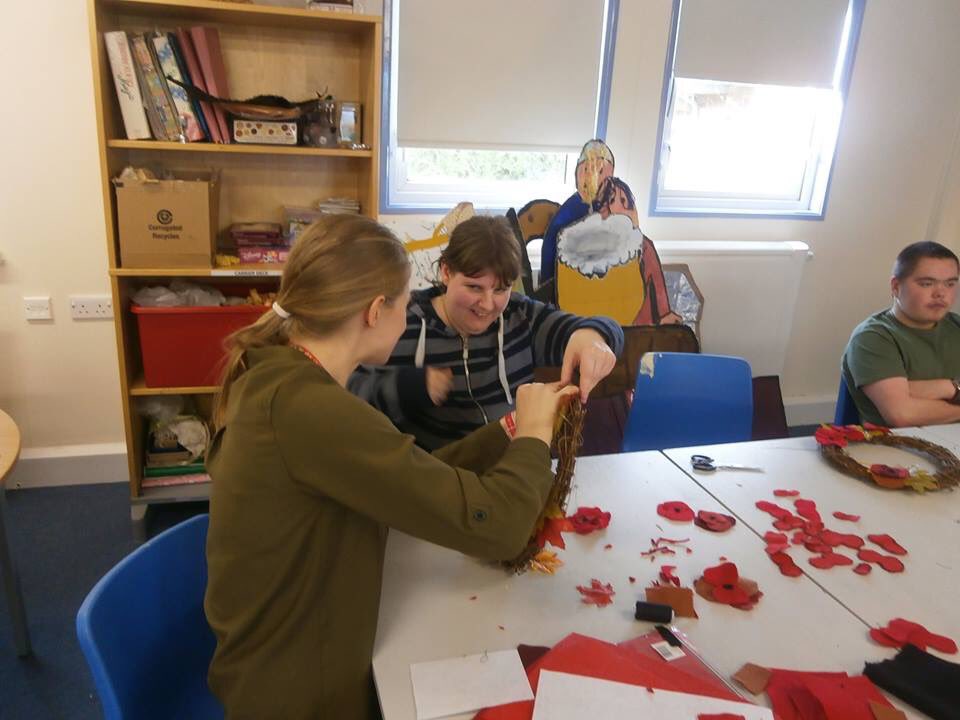 NTDFYPP's tweet photo. @NTDFYPP Aswell as felt poppies we had great fun making poppy wreaths with Derek Lee. @NTDForum #remembrance https://t.co/sJA9MFJDMc