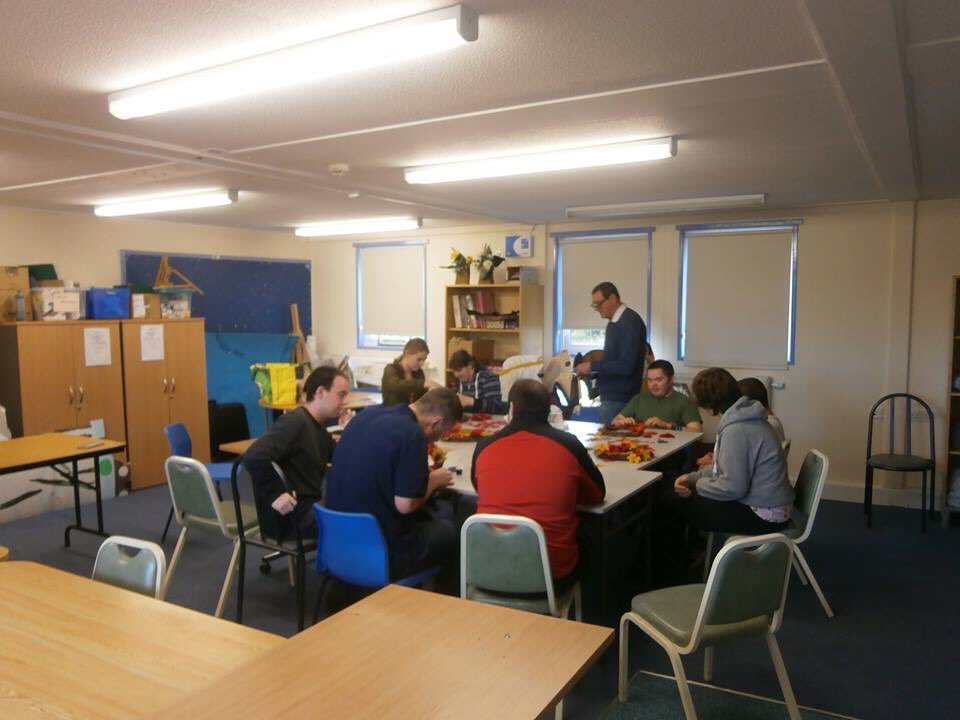 NTDFYPP's tweet photo. @NTDFYPP Aswell as felt poppies we had great fun making poppy wreaths with Derek Lee. @NTDForum #remembrance https://t.co/sJA9MFJDMc