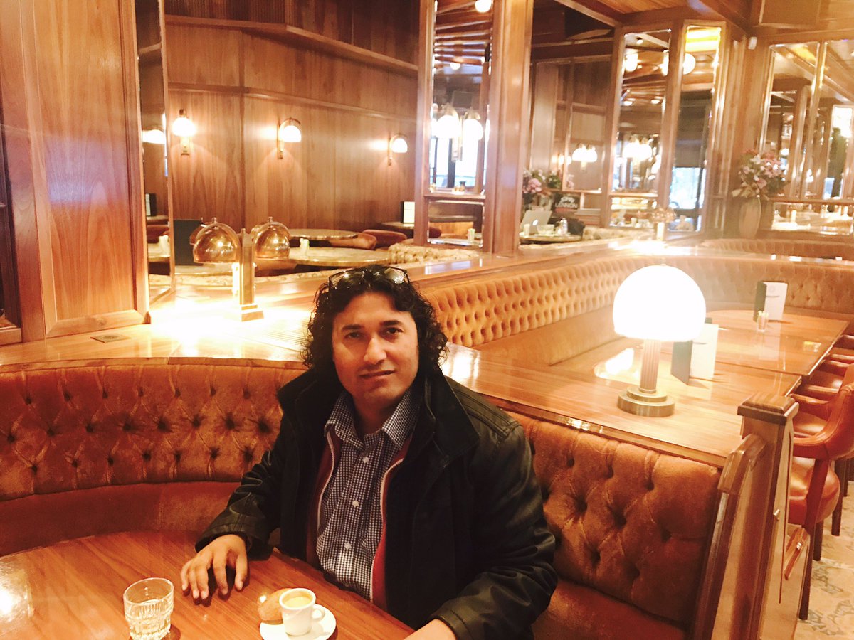 Dhoadgypsies's tweet photo. #RahisBharti #Paris #DhoadGypsiesofRajasthan #IndianPerformingarts #Indiamusic  https://t.co/QKUvsQixwy #culturalrajasthanprograms https://t.co/86rT5eQHaO