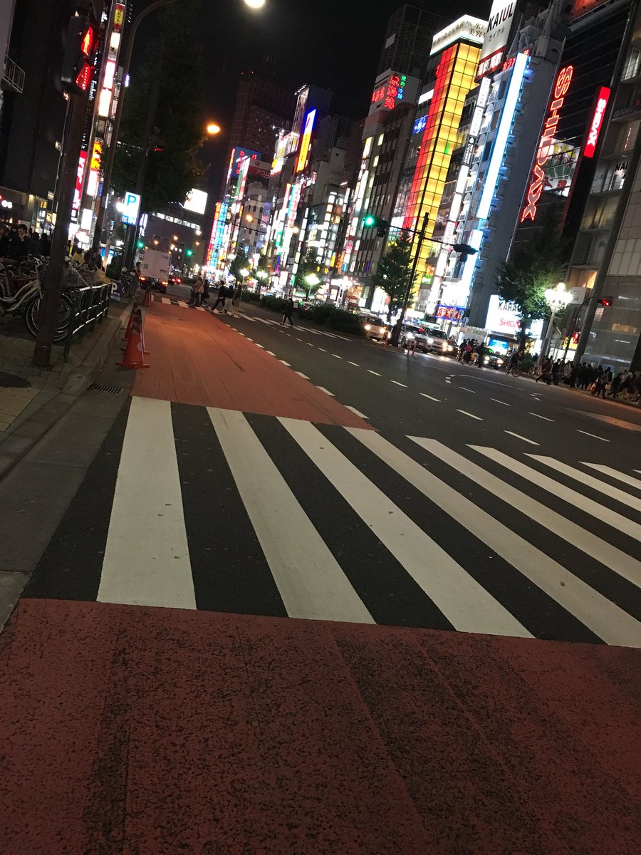 ccebi_kou's tweet photo. 秋葉原から、一度使ってみたかった、ちよくる（レンタル電動チャリ）を使って新宿まできてみた。寄り道して47分、金額は270円。指定の駐輪場に乗り捨てOK。電車より気楽で気持ちいい。そして安い。これは是非普及させたい。 https://t.co/J9DpTwbL0U