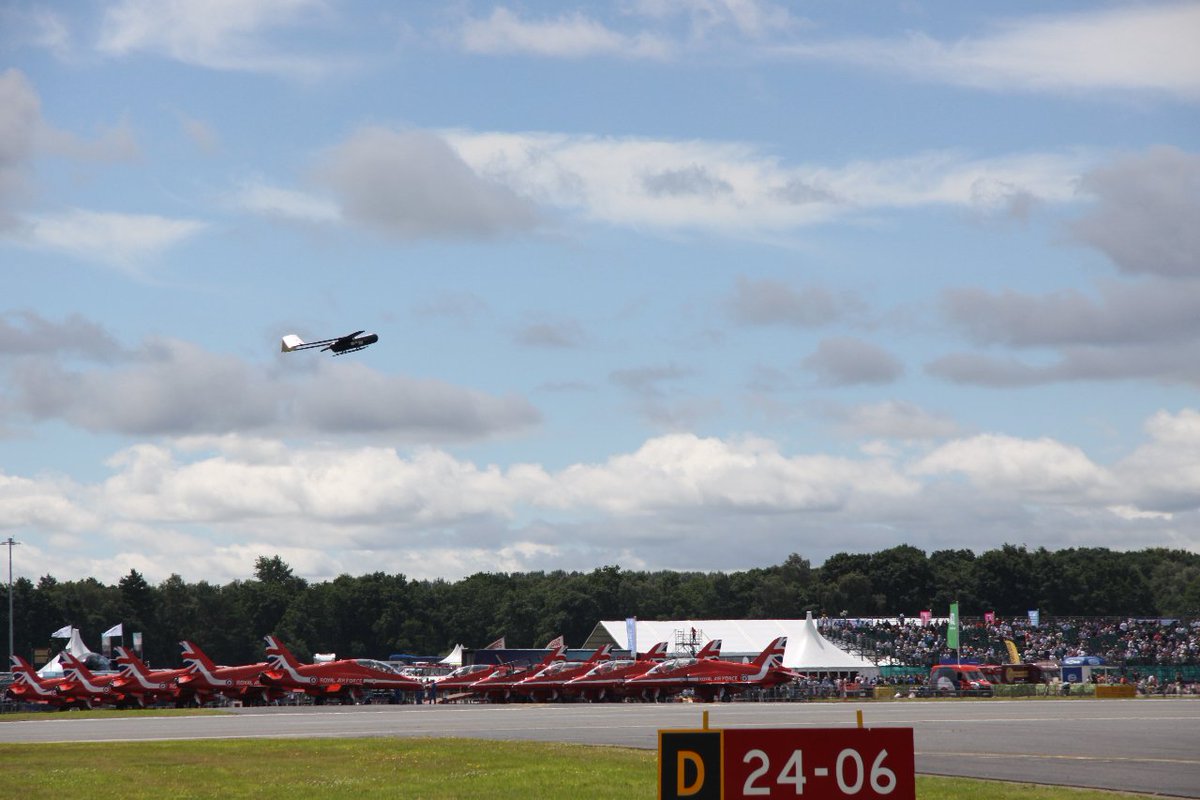 DrAEHeaton's tweet photo. Skimming through some of the #photos of Prospero at #Farnborough #FIA16 #FIA18 #drones #graphene #avgeek @FIAFarnborough @rafredarrows https://t.co/AQkUrrB21M