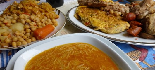 (1/2) Un buen #cocidomadrileño ¿Dónde?
En <a href="/CasaCarola/">Casa Carola</a> <a href="/CasaLhardy/">Lhardy</a> <a href="/CruzBlancaValle/">Cruz Blanca Vallecas</a> <a href="/lacruzada1827/">Taberna La Cruzada</a> <a href="/LaGranTasca1942/">La Gran Tasca</a>  
madridplural.com/los-mejores-co…