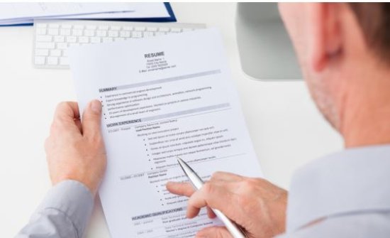 FedOffice's tweet photo. #Recrutement Attention à ne pas utiliser ces expressions sur vos CV ! #Candidat #RH https://t.co/3CJWJXXYOe https://t.co/KIgblVZarH