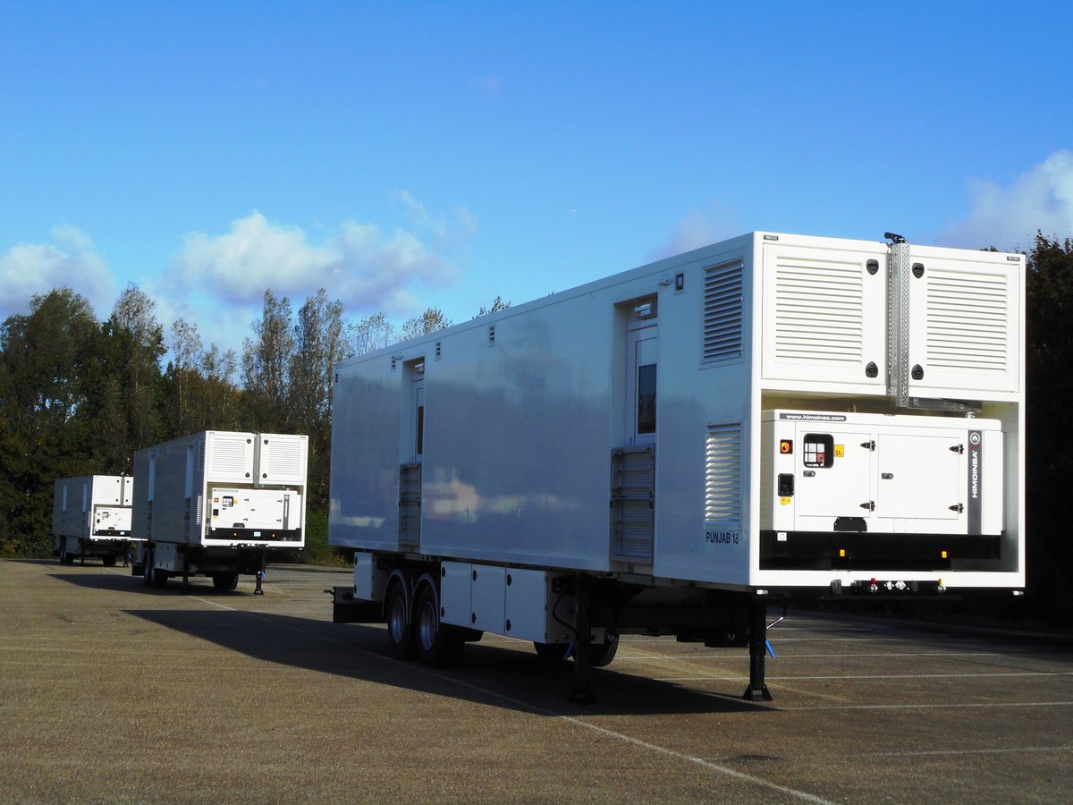 Burgtrailers's tweet photo. Weer een aantal Burg oplegger chassis met Lamboo Mobile Medical opbouw gereed voor levering....eindbestemming Zuid-Azië. #transport https://t.co/dEI2Jx8LQ0
